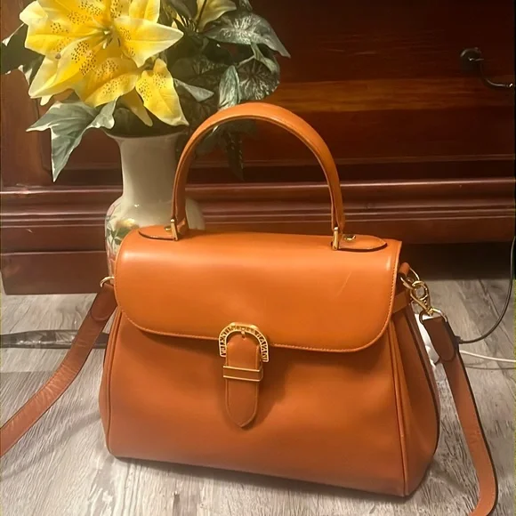 Beautiful authentic Crossbody Valentino Garavani - Picture 1 of 12